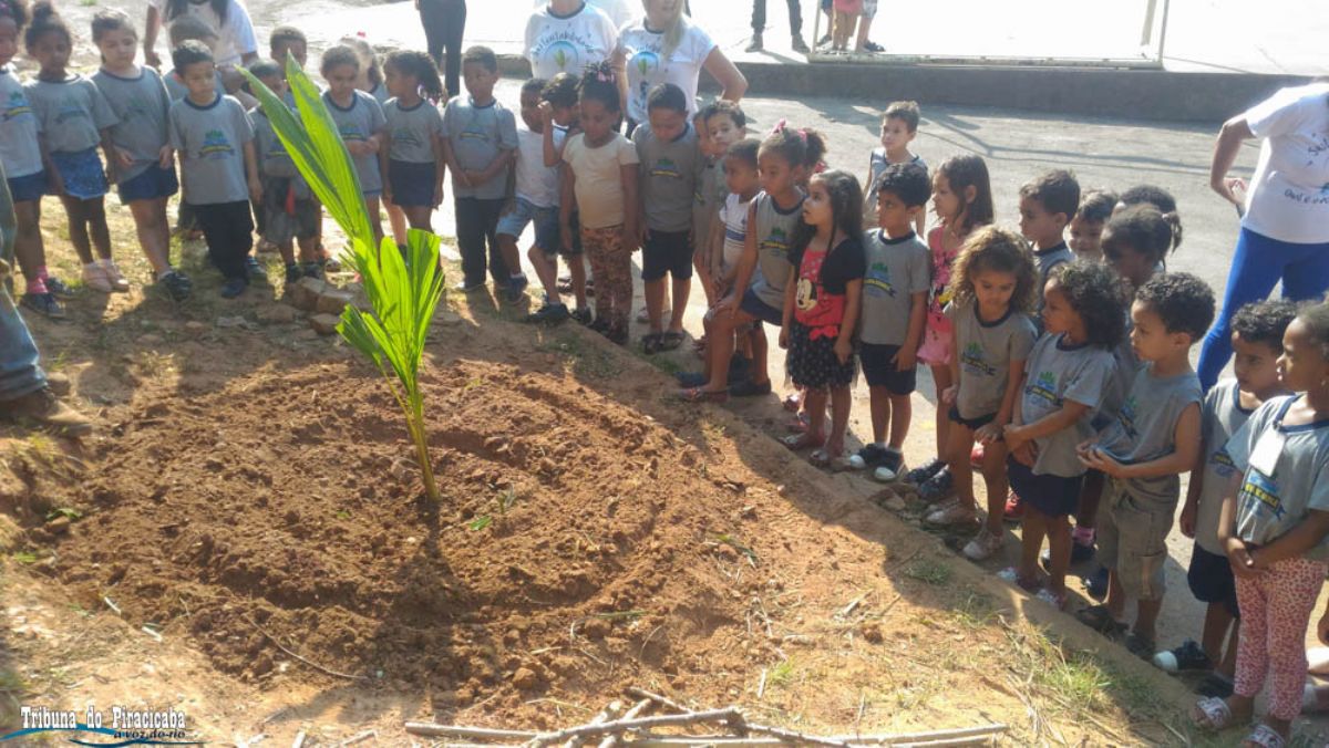 Plantando o Futuro – Parceria Eugênia Scharle, Libertas, Tribuna e OAK