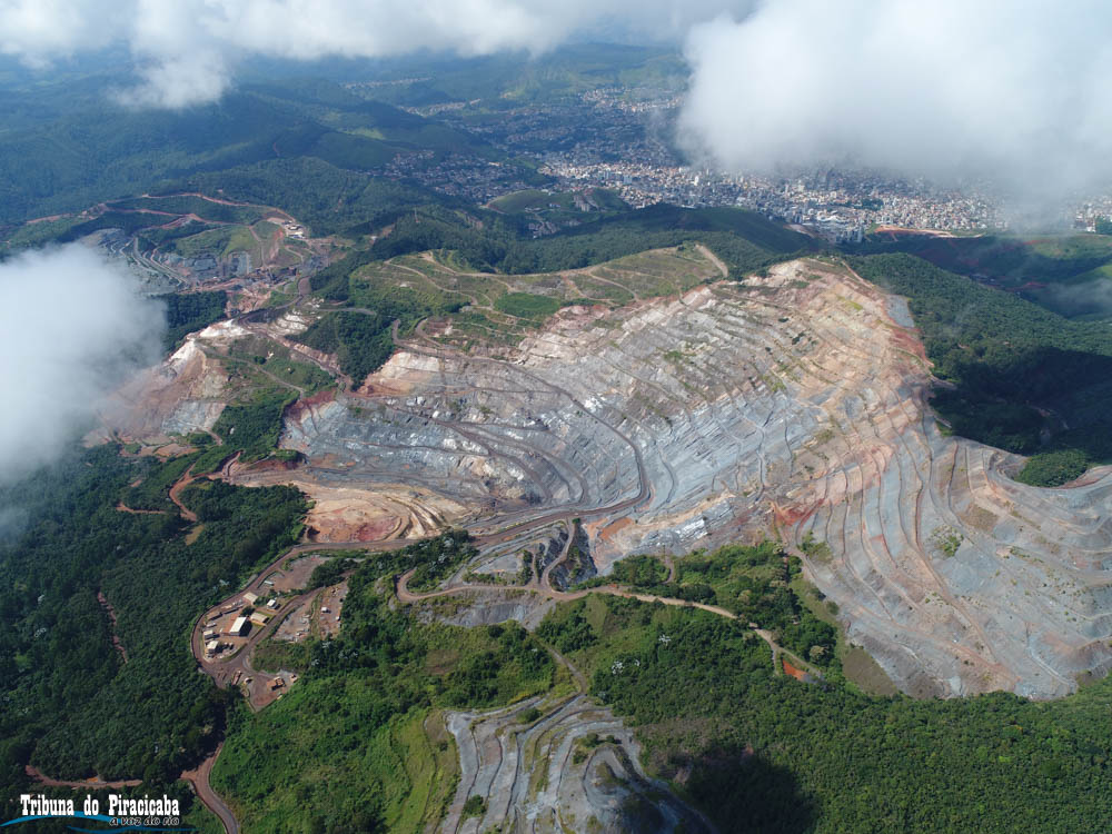 Mina do Andrade completa 86 anos