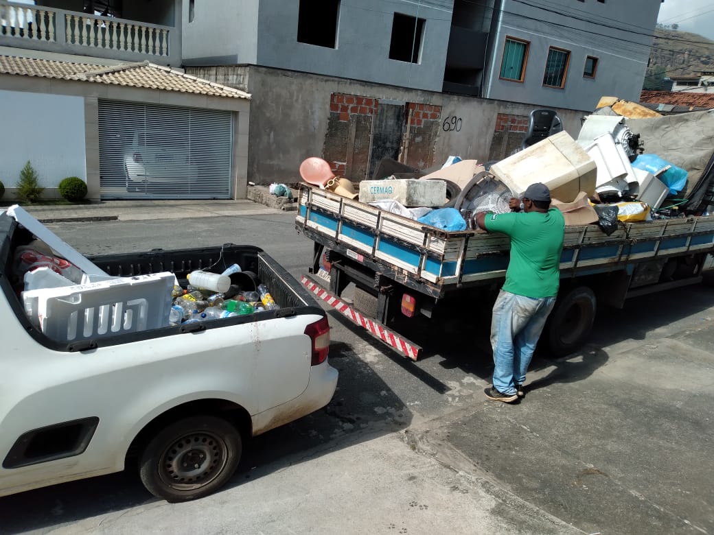 Mutirão contra Dengue recolhe cerca de três toneladas de resíduos