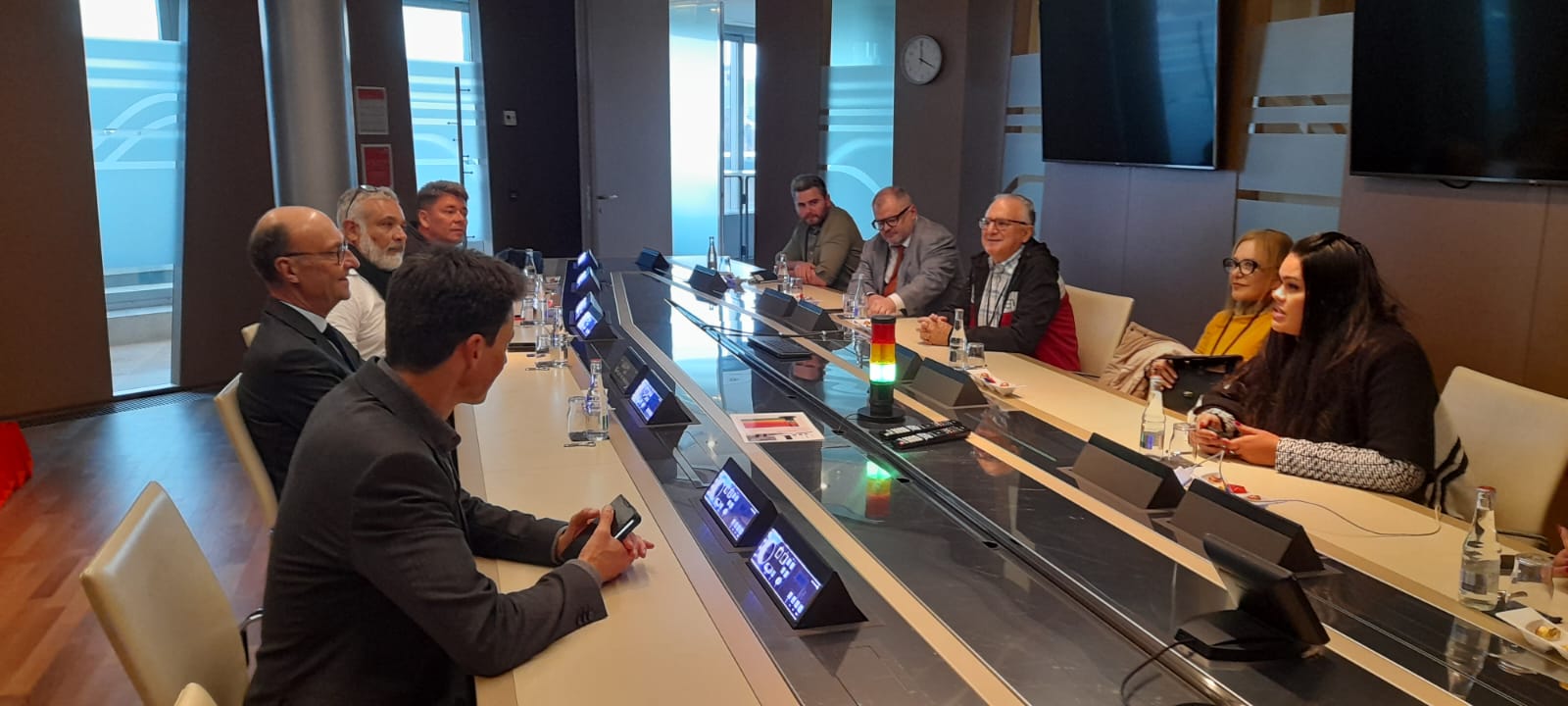 Dr. Laércio visita sede mundial da ArcelorMittal e propõe parcerias