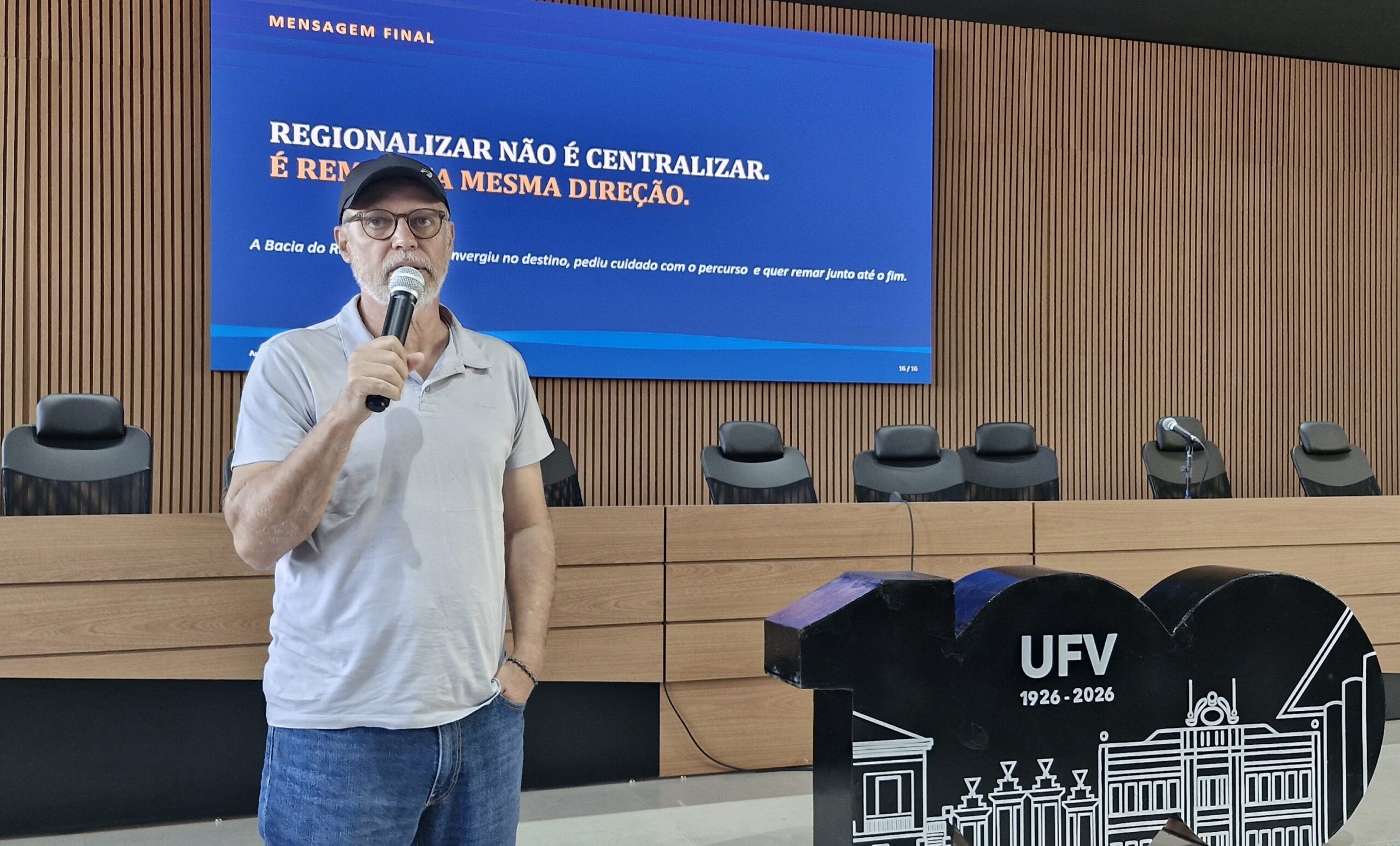 CBH Doce debate regionalização em plenária realizada na UFV