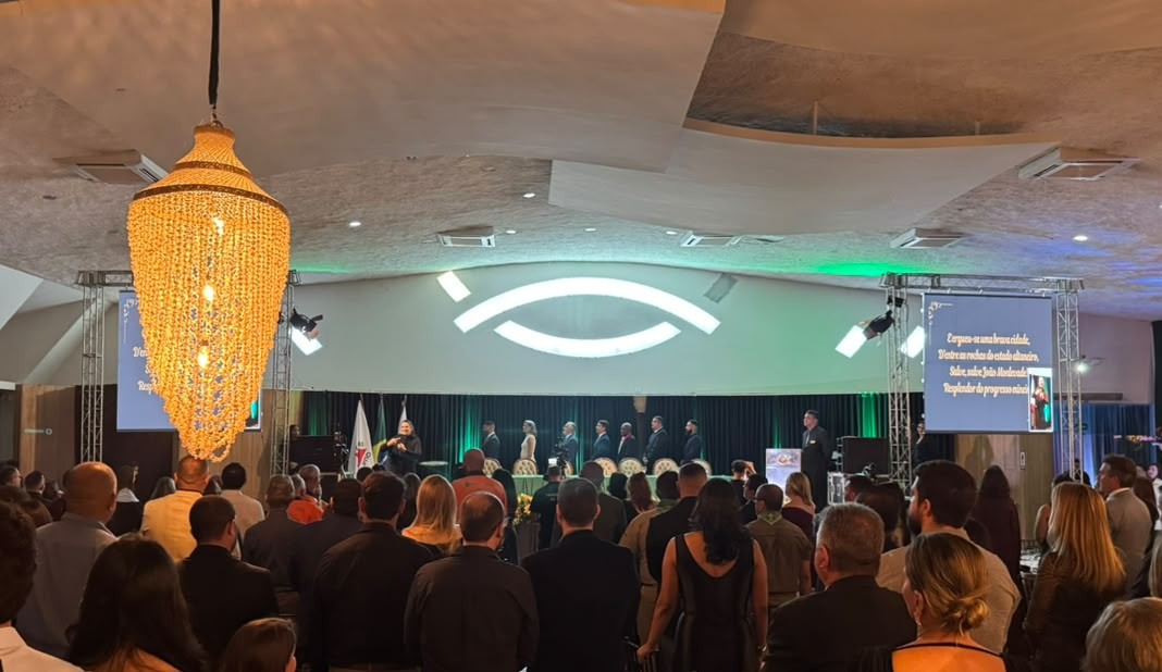 Legislativo de João Monlevade realiza solenidade de Entrega de Honrarias e reconhece exemplos de dedicação à cidade
