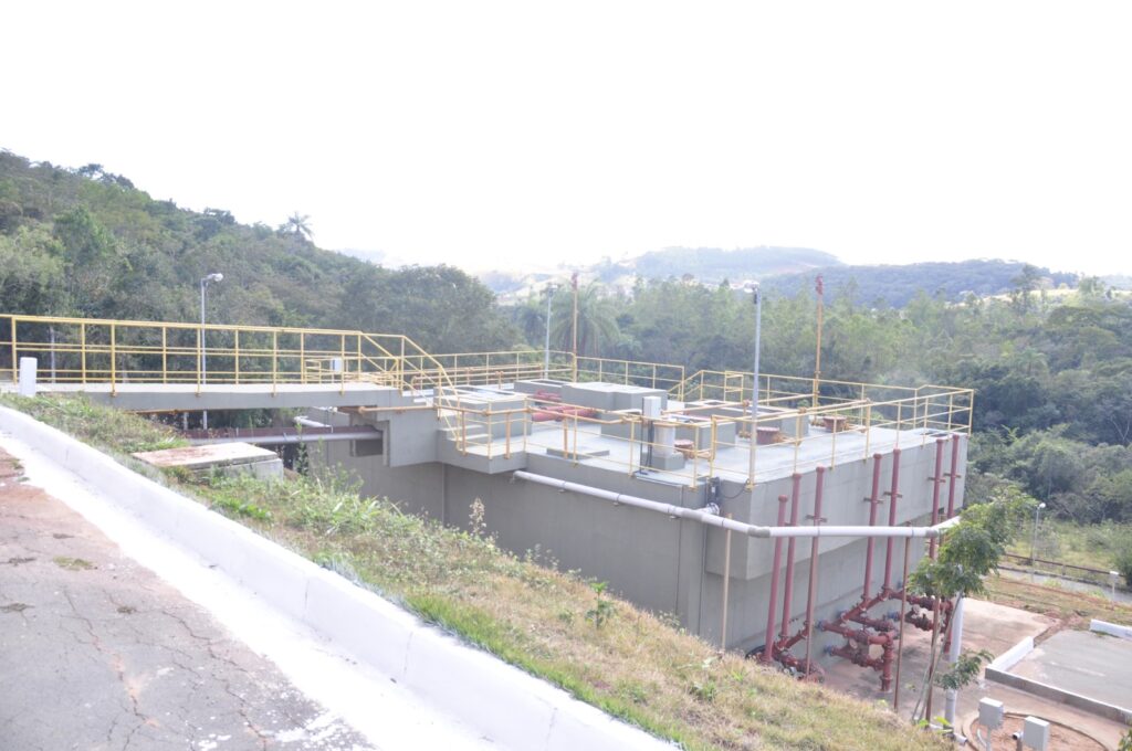 Obras de esgotamento sanitário avançam em São Gonçalo do Rio Abaixo
