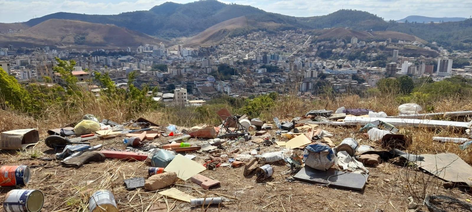 Responsabilidade de Todos: A Coleta Seletiva e o lixo nosso de cada dia